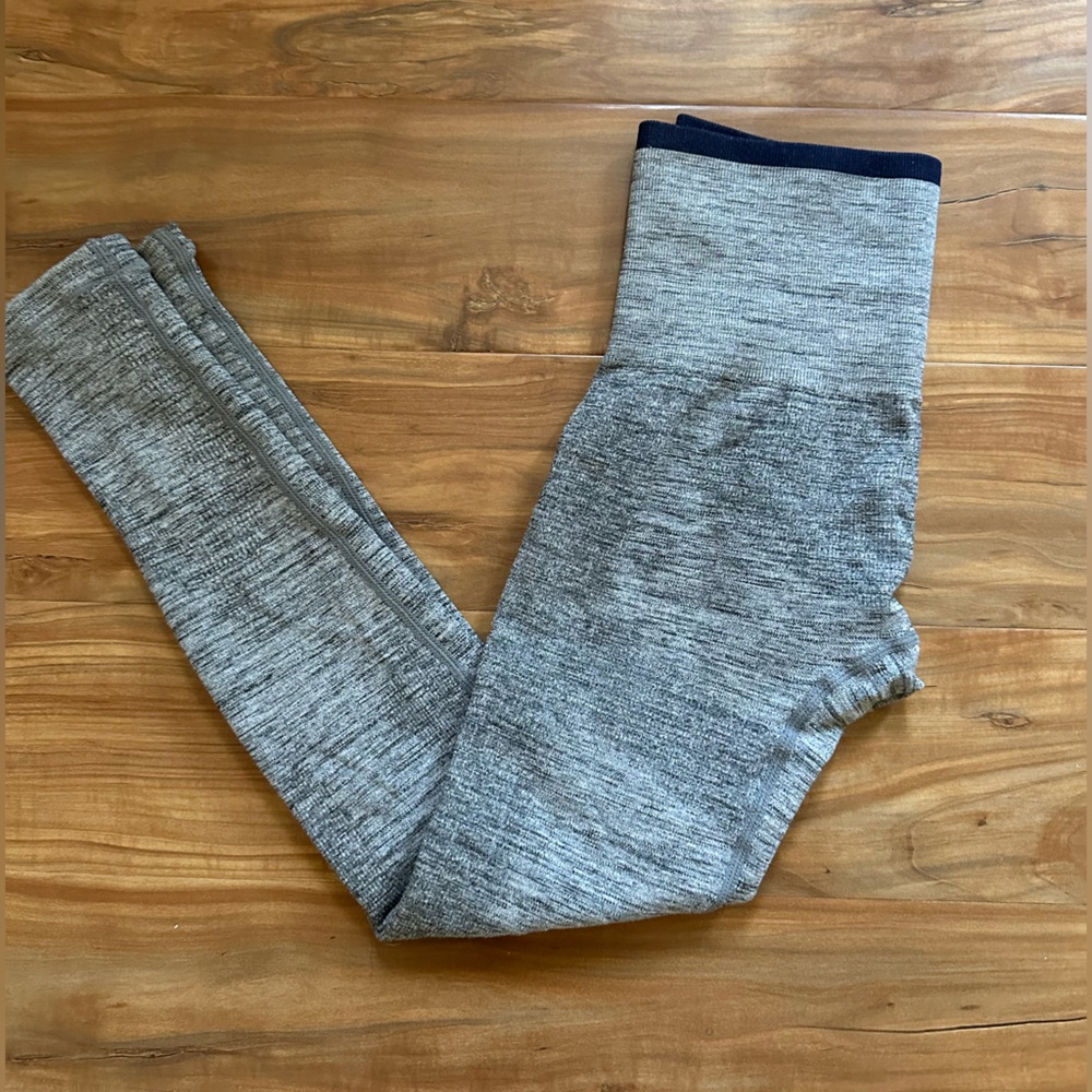 Dual High Waist Airweight Legging in Heather Grey & Creme
Splits59